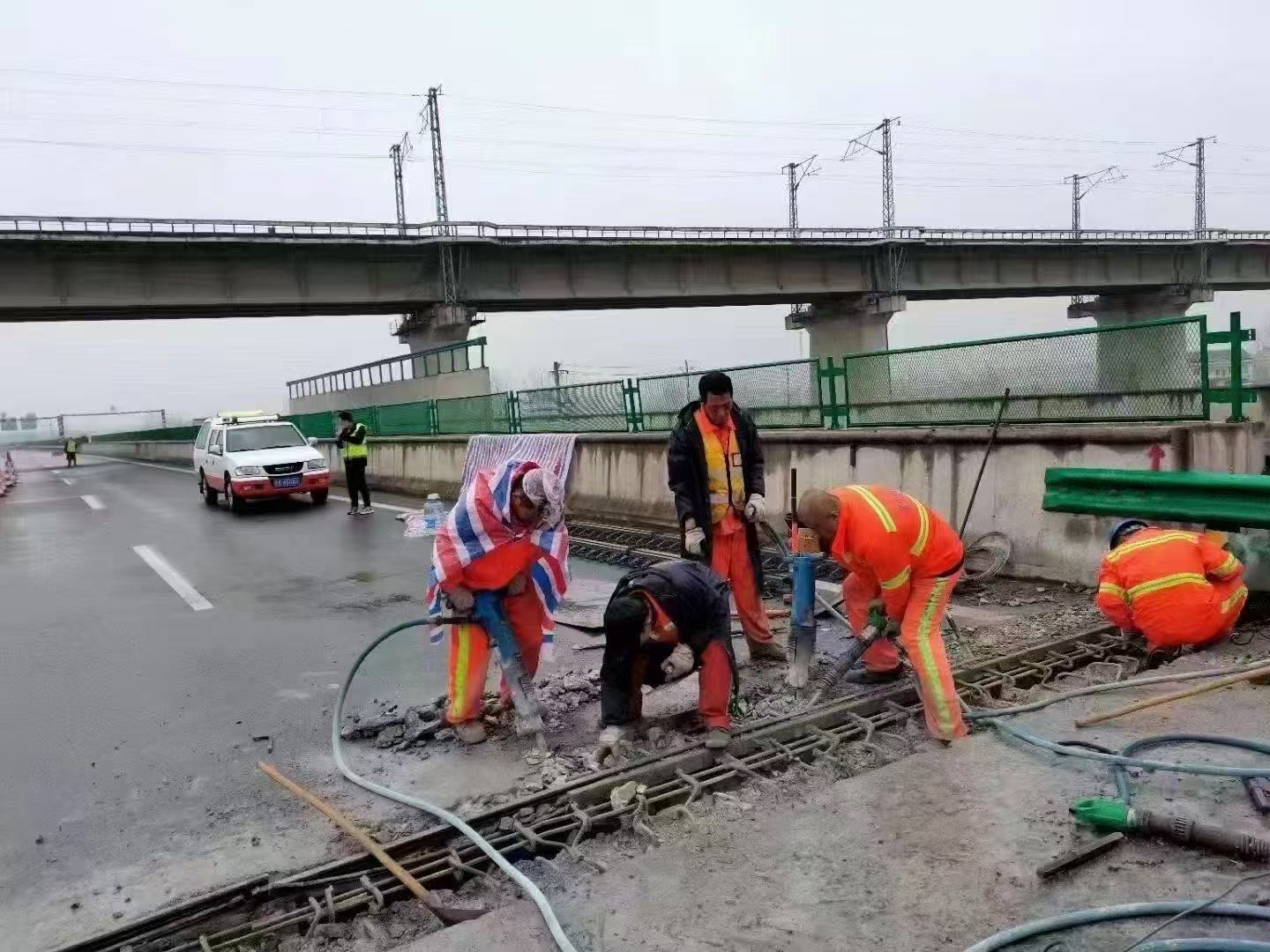 达日桥梁伸缩缝抢修料